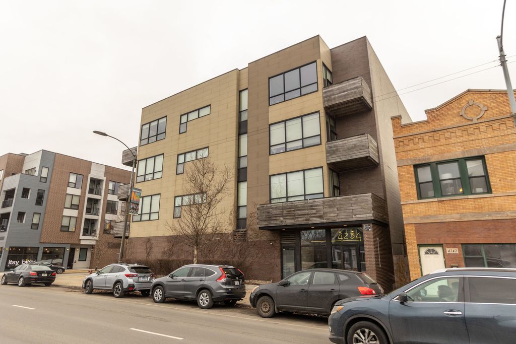 4234 N Western Avenue 3B, Chicago, IL 60618