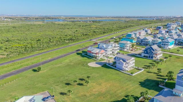 11727 Opihi, Galveston, TX 77554