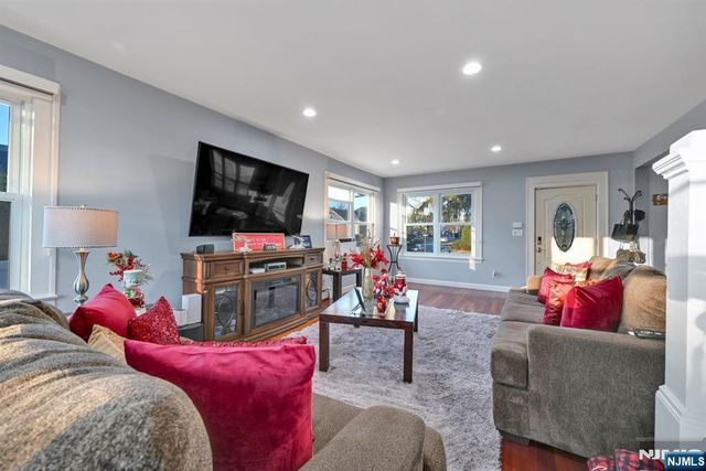 67 Spring Valley Avenue, Hackensack, NJ 07601