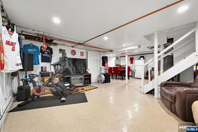 67 Spring Valley Avenue, Hackensack, NJ 07601