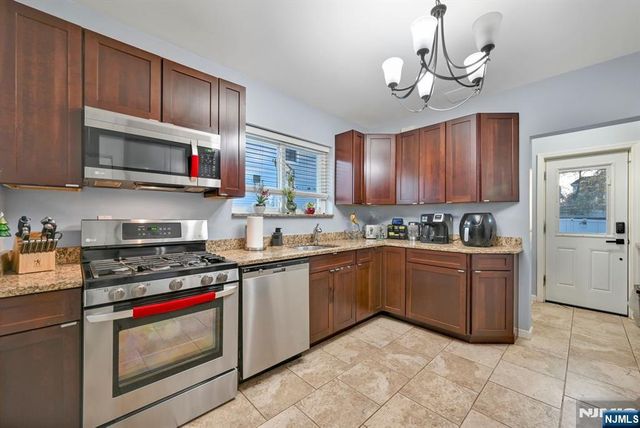 67 Spring Valley Avenue, Hackensack, NJ 07601