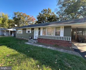 769 S VALLEY AVE, Vineland, NJ 08360