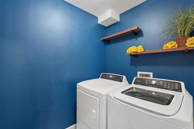 335 Edgemont Court, Pataskala, OH 43062