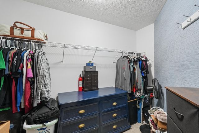 335 Edgemont Court, Pataskala, OH 43062