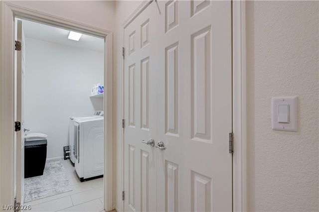 1408 Fantastic Court, North Las Vegas, NV 89081