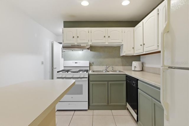 812 W FRANKLIN AVENUE, Deland, FL 32720