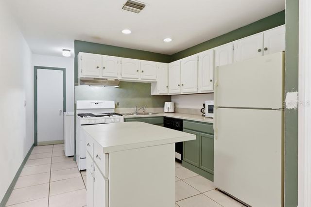 812 W FRANKLIN AVENUE, Deland, FL 32720
