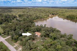 221 Chestnut Bend, Huntsville, TX 77320