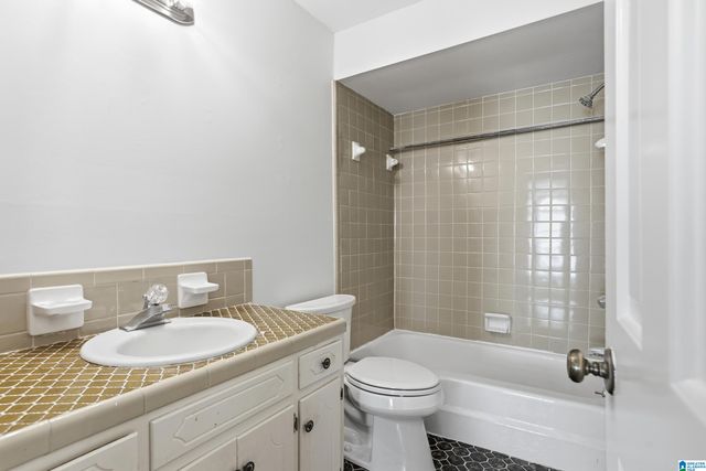 4630 WOODDALE LANE, Pelham, AL 35124