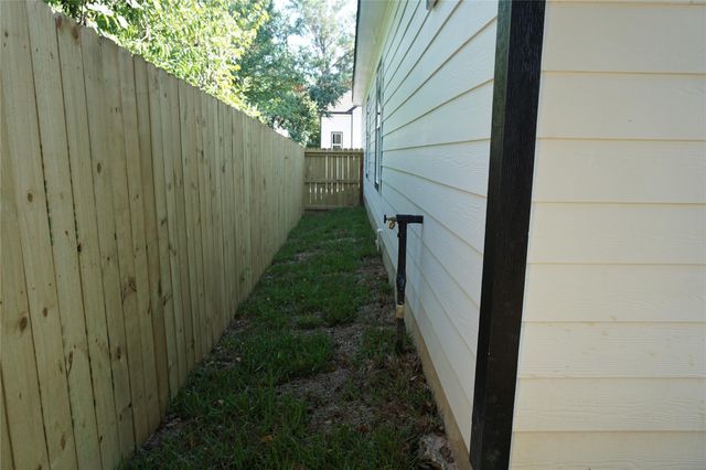 11387 Underwood Street, Willis, TX 77318