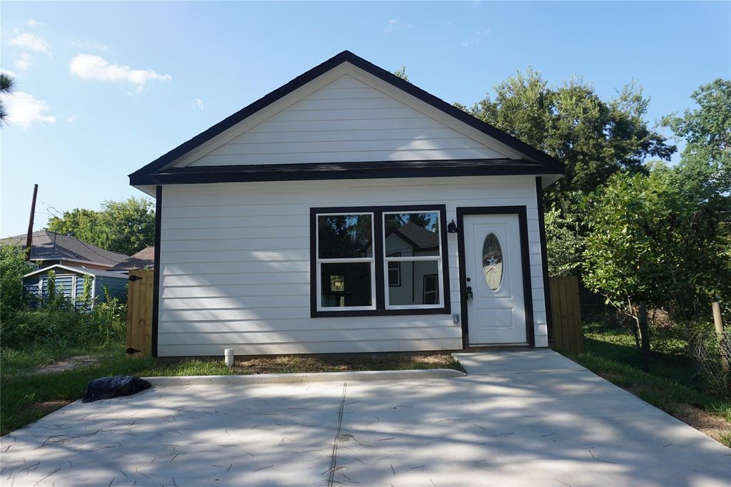 11387 Underwood Street, Willis, TX 77318