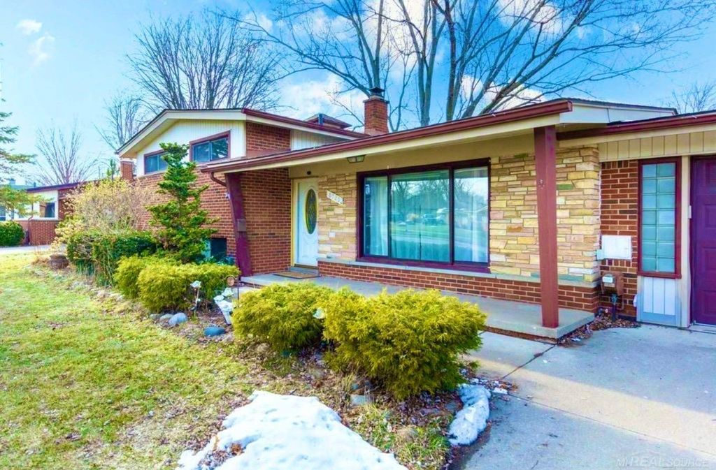 8729 KIDLEY Drive Drive, Sterling Heights, MI 48314