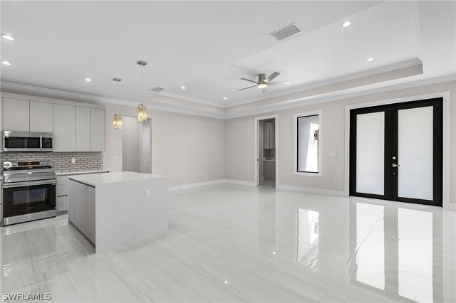 3043 28th AVE SE, Naples, FL 34117