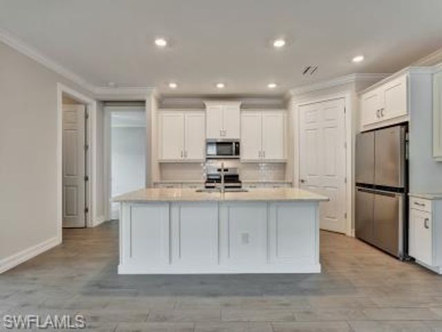 259 Tamarindo LN, Naples, FL 34114