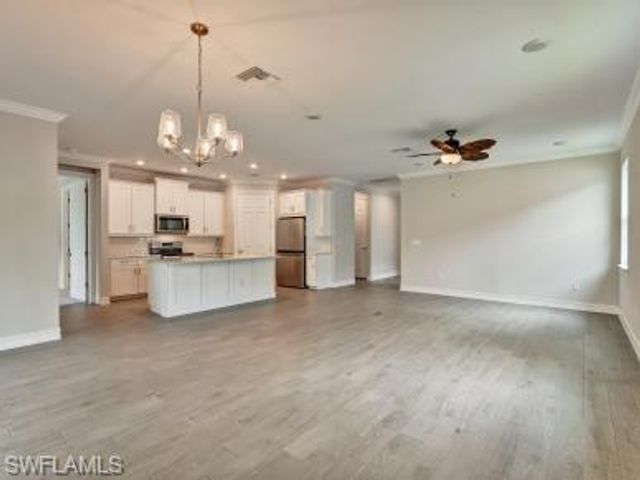 259 Tamarindo LN, Naples, FL 34114