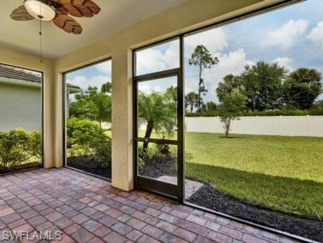 259 Tamarindo LN, Naples, FL 34114