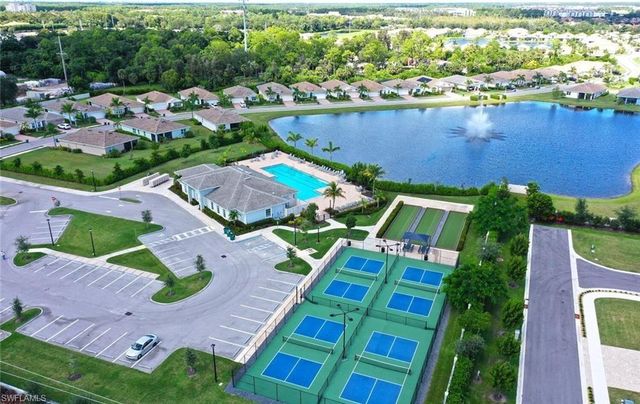 259 Tamarindo LN, Naples, FL 34114