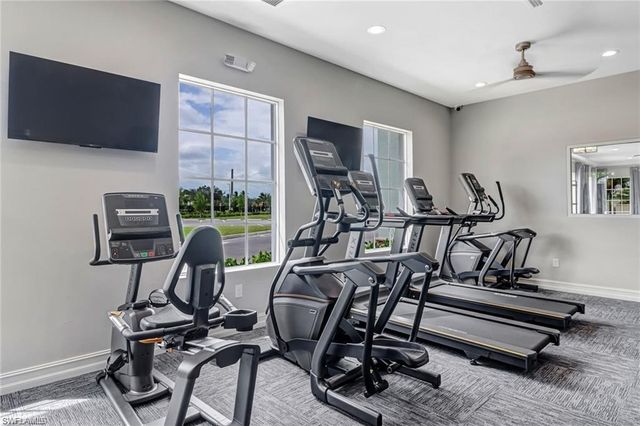 259 Tamarindo LN, Naples, FL 34114