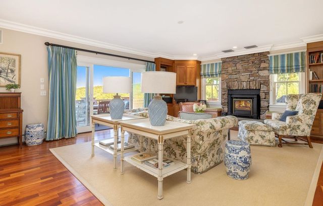 675 Putnam Forest Road, Stowe, VT 05672