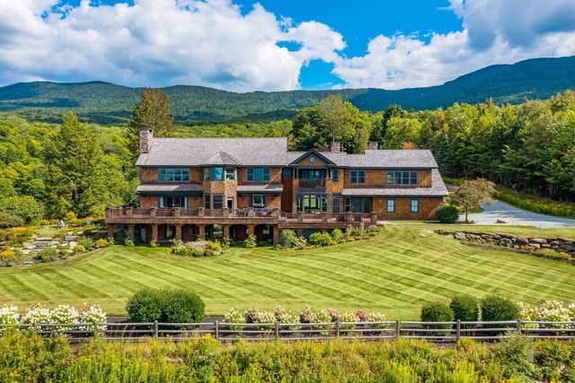 675 Putnam Forest Road, Stowe, VT 05672