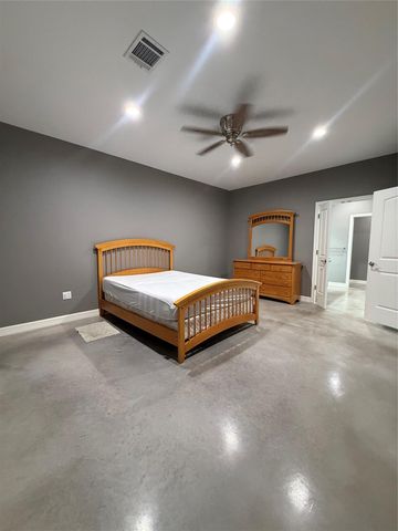 17980 Fm 2090 Road, Conroe, TX 77306