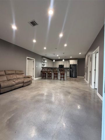 17980 Fm 2090 Road, Conroe, TX 77306