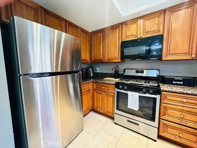 7304 Exeter Street E, Paramount, CA 90723