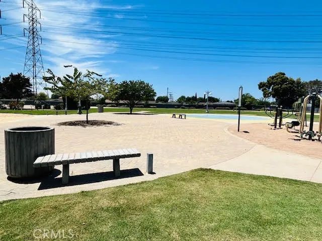 7304 Exeter Street E, Paramount, CA 90723