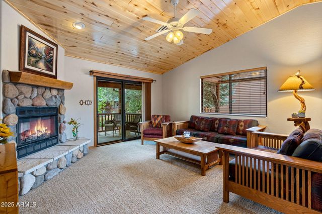 2344 S BUFFALO Loop S, Overgaard, AZ 85933