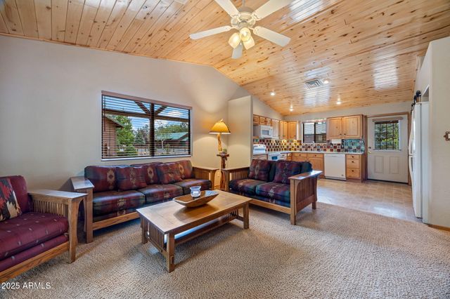 2344 S BUFFALO Loop S, Overgaard, AZ 85933