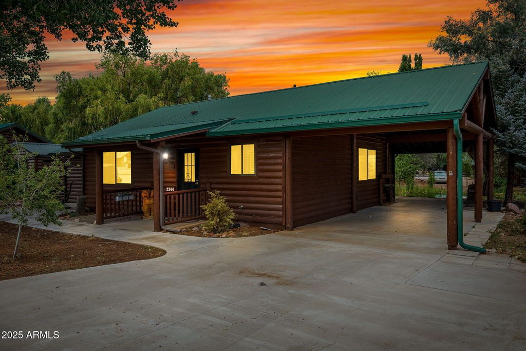 2344 S BUFFALO Loop S, Overgaard, AZ 85933