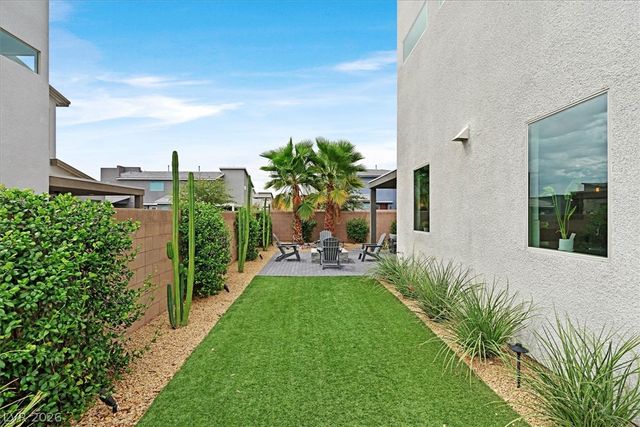 4195 West Landberg Avenue, Las Vegas, NV 89141