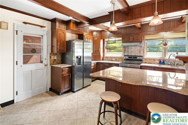 2705 Chew Street, Allentown City, PA 18104