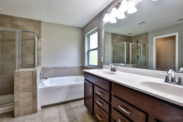 382 Brier Creek Drive, Miami Twp, OH 45140