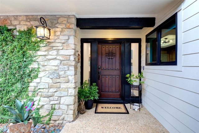 402 Seawind ST, Lakeway, TX 78734