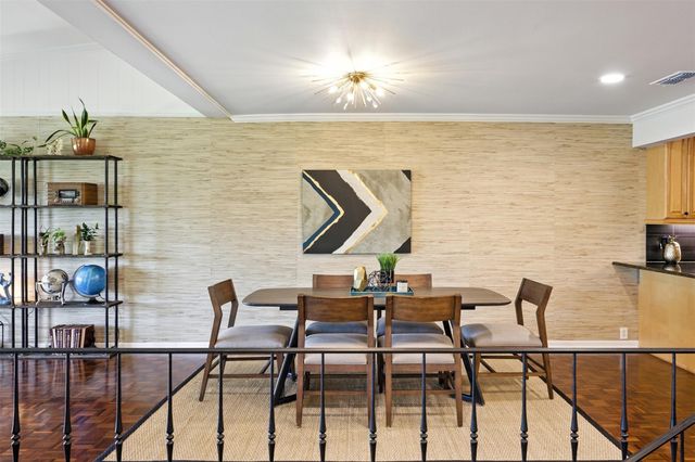 402 Seawind ST, Lakeway, TX 78734