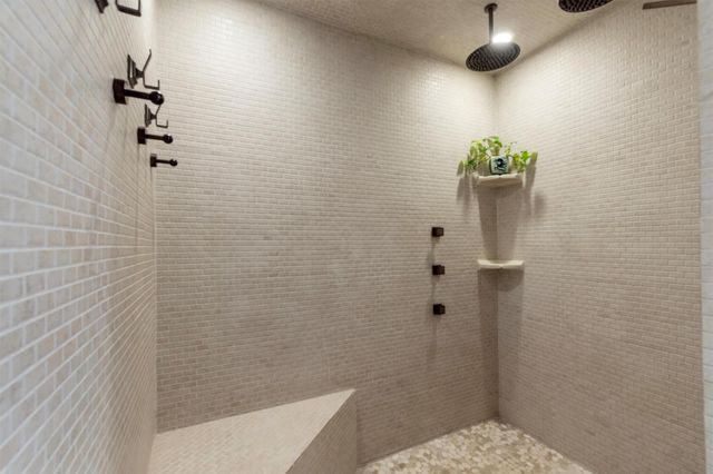 402 Seawind ST, Lakeway, TX 78734