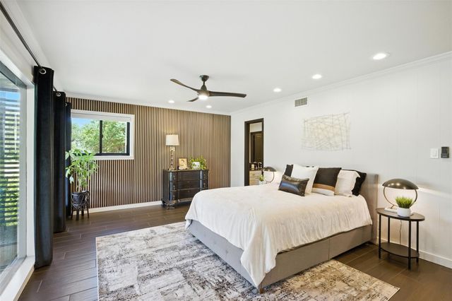 402 Seawind ST, Lakeway, TX 78734