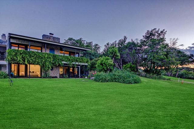 402 Seawind ST, Lakeway, TX 78734