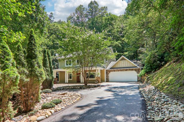 10 Cedar Drive, Mills River, NC 28759