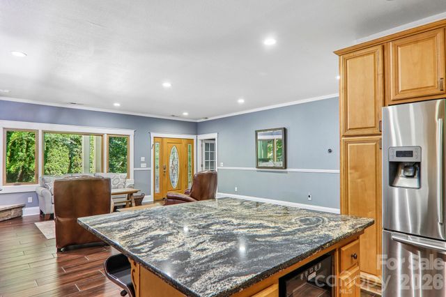 10 Cedar Drive, Mills River, NC 28759