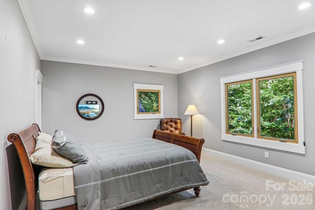 10 Cedar Drive, Mills River, NC 28759