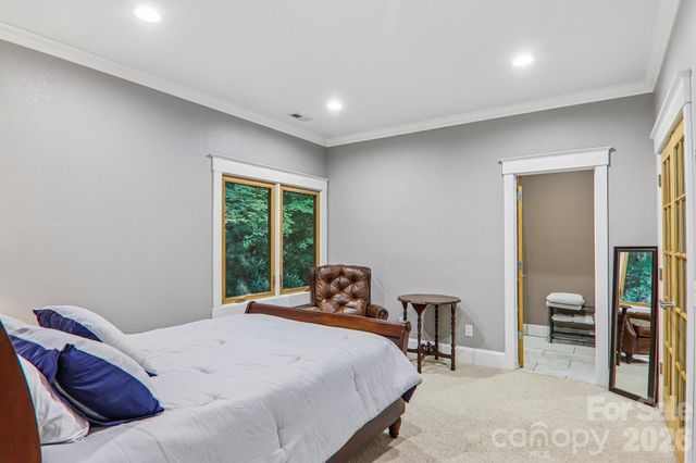 10 Cedar Drive, Mills River, NC 28759