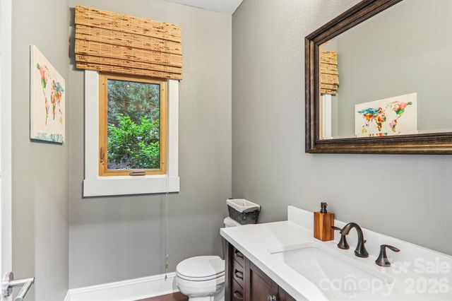 10 Cedar Drive, Mills River, NC 28759