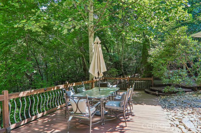 10 Cedar Drive, Mills River, NC 28759