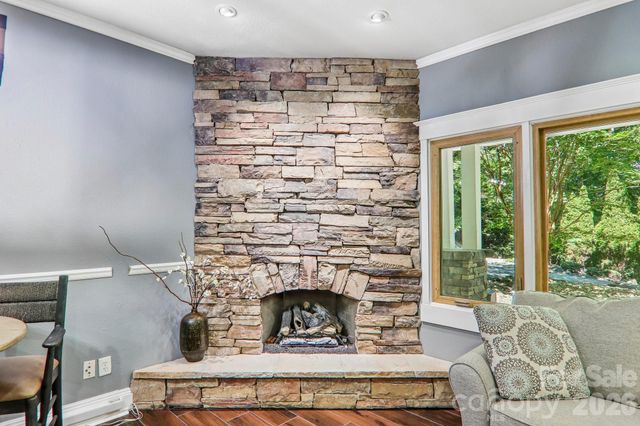 10 Cedar Drive, Mills River, NC 28759