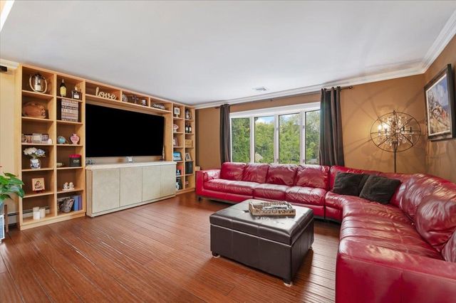 3 Knight Lane, Kings Park, NY 11754