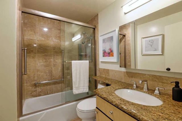1001 Genter Street 6j, La Jolla, CA 92037