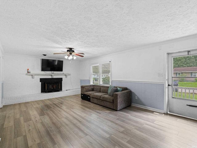 4100 E Riverside Drive, Evansville, IN 47714