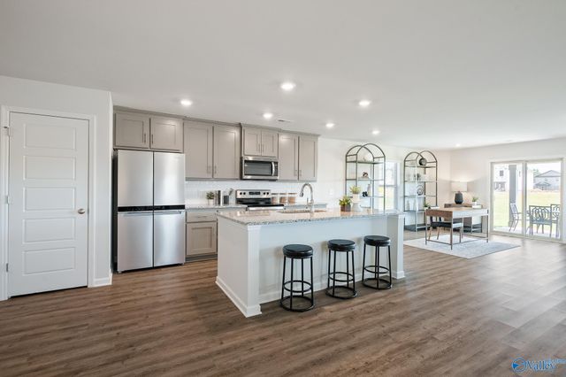 28107 Caperton Drive, Harvest, AL 35749